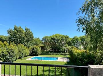 Casa · 260m² · 5 Ambientes · 2 Cocheras · Casa en Castores Nordelta en Alquiler Anual Amoblada