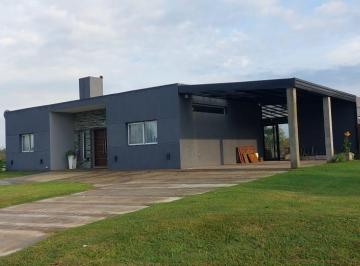 Casa · 190m² · 4 Ambientes · 2 Cocheras · Alquiler Casa 4 Ambientes Barrio Cerrado San Roque Lujan - Comarcas de Lujan - Pileta