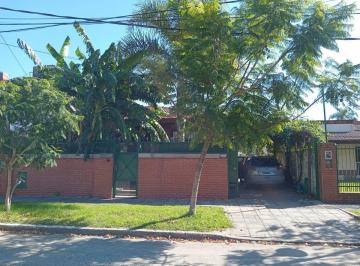 Casa · 184m² · 5 Ambientes · 4 Cocheras · Venta Casa 4 Ambientes Jardin Troncos de Talar