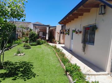 Casa de 5 ambientes, Zárate · Vivienda Familiar 3 Dorm. y Dos Baños con Dependencias