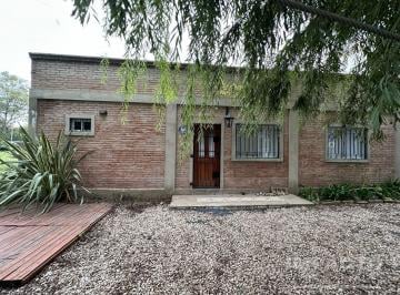 Casa · 74m² · 2 Ambientes · Casa en Venta Cañuelas Amplio Lote con Piscina
