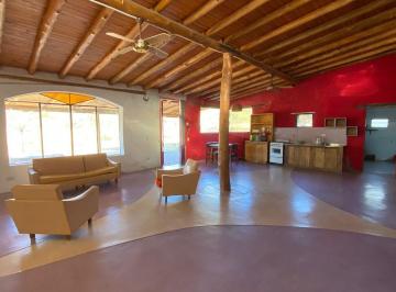 Casa · 181m² · 4 Ambientes · Casa en Villa de Las Rosas > Barranca de Los Loros