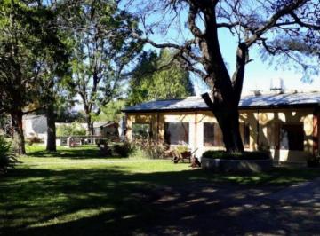 Quinta vacacional · 210m² · 8 Ambientes · 3 Cocheras · Quinta en Las Tapias