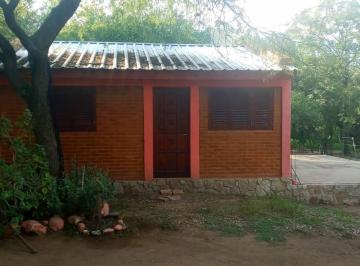 Casa · 930m² · 3 Ambientes · Casa en Los Pozos