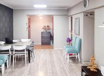 Departamento · 68m² · 3 Ambientes · Venta Departamento 3 Ambientes con Balcón y Cochera en Flores