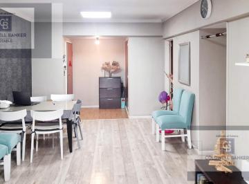 Departamento · 68m² · 3 Ambientes · Venta Departamento 3 Ambientes con Balcón y Cochera en Flores
