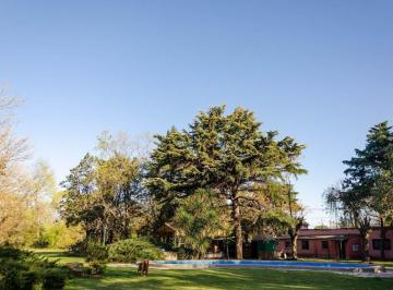 Quinta vacacional · 419m² · 6 Dormitorios · Venta Quinta 17.000 Mtrs, Moreno