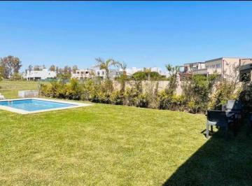 Casa · 118m² · 4 Ambientes · 1 Cochera · Casa en Alquiler 3 Dorm. Santa Elena Pilar del Este