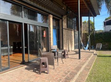 Casa de 4 ambientes, Almirante Brown · Adrogue Casa en Venta S/2 Lotes Extraordinaria Propiedad