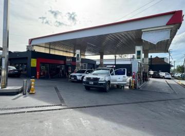 Local comercial · 2000m² · 14 Cocheras · Estacion de Servicio Puma - Cuan Propiedades