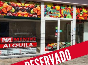 Local comercial · 130m² · Amplio Local Comercial Frente a Coto, Todos Los Servicios!