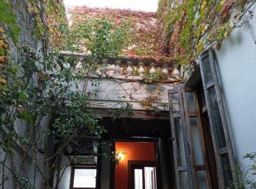 Casa · 200m² · 5 Ambientes · Casa de Época a Restaurar, Venta en Pasaje Emblematico