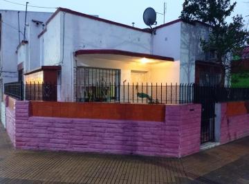 Casa · 85m² · 4 Ambientes · Casa en Venta - 3 Dorm. 1 Baño - 120 m² - Bernal Este