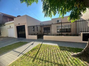 Casa · 100m² · 3 Ambientes · En Palomar Hermosa Propiedad con Dos Dorm. F: 10405