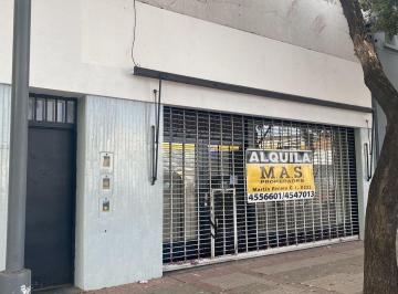 Local comercial · 60m² · 4 Ambientes · Local Comercial en Av Alberdi 424