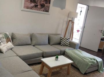 Casa · 100m² · 5 Ambientes · 1 Cochera · Casa a La Venta en Mariano Acosta, Merlo