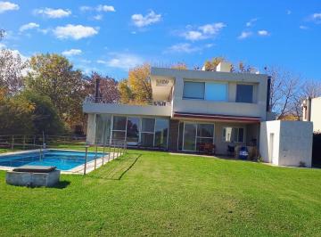 Casa · 370m² · 4 Ambientes · 2 Cocheras · Casa en Venta en Country El Nacional Club de Campo