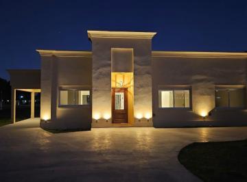 Casa · 151m² · 4 Ambientes · 1 Cochera · Casa en Venta en Country El Nacional Club de Campo, General Rodriguez