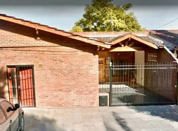 Casa · 200m² · 5 Ambientes · 1 Cochera · Casa 5 Ambientes en Moreno