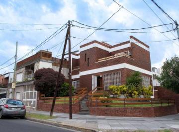 Casa · 160m² · 3 Ambientes · 2 Cocheras · Venta Casa en Alma Fuerte, San Martin, Apto Credito