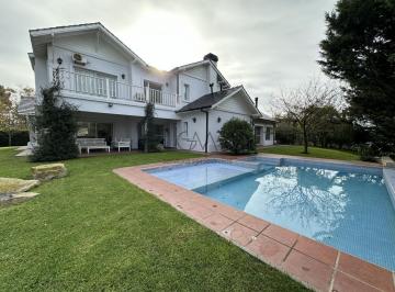 Casa · 450m² · 7 Ambientes · Casa en Venta Rumenco