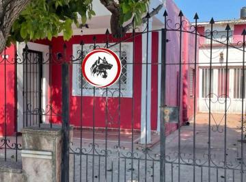 Casa de 5 ambientes, Córdoba · Venta Oportunidad en Barrio Los Paraísos – Casa 2 Dorm, C/ Dpto - C/ Escritura.