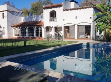 Casa · 285m² · 6 Ambientes · 1 Cochera · Casa en Venta en golfer'S Country Club, Pilar, G. B. a. Zona Norte