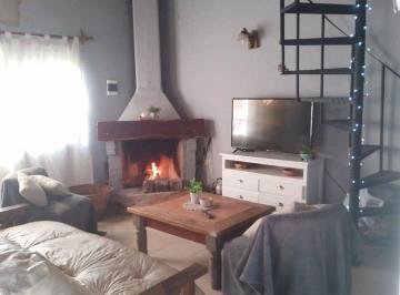 Casa · 42m² · 3 Ambientes · 1 Cochera · Venta Quinta Hogar a Leña Horno de Barro Pileta