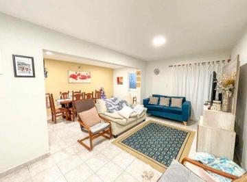 Casa · 144m² · 5 Ambientes · 2 Cocheras · Casa en Venta en Pergamino con Quincho