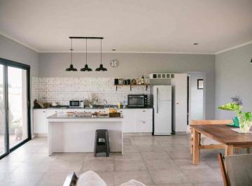 Casa · 100m² · 4 Ambientes · Venta de Chacra en Barrio Cerrado en Baradero