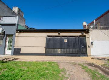 Casa · 89m² · 4 Ambientes · 1 Cochera · Venta Casa 4 Ambientes Villa Raffo