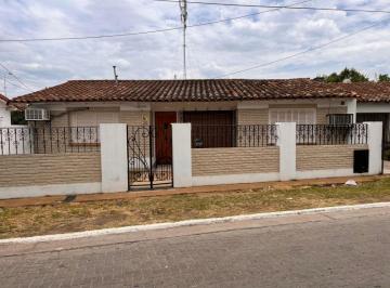 Casa · 120m² · 5 Ambientes · 2 Cocheras · Casa en Venta - 2 Dorm. 1 Baño - Cochera - 448 m² - Libertad