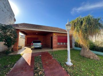 Casa de 2 ambientes, Esteban Echeverría · Linda Casa 2 Ambientes en Venta en Buena Zona Apta Credito Hipotecario!