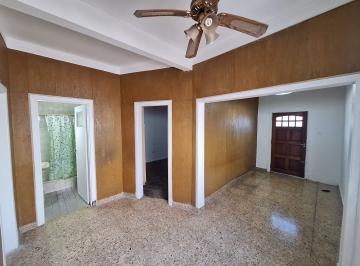 Casa de 3 ambientes, La Matanza · Alquiler - Casa 3 Ambientes C/patio - Paso 4200, Lomas del Mirador