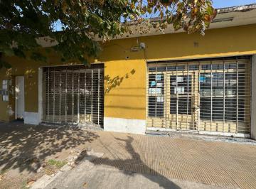 Local comercial · 74m² · 3 Ambientes · Local en Paso del Rey Centro