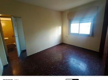 Departamento de 3 ambientes, Mataderos · Mataderos Depto 3 Amb. Al Frente 3er. P X Esc.