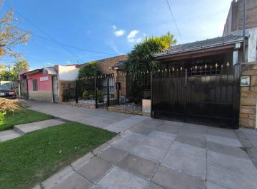 Casa · 200m² · 4 Ambientes · 1 Cochera · Casa Merlo - Casa Libertad - Casa Venta - Venta