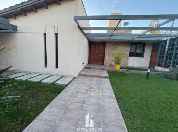 Casa · 300m² · 3 Dormitorios · 1 Cochera · Openhouse Alquila Fabulosa Casa en Chacras de Coria La Puntilla