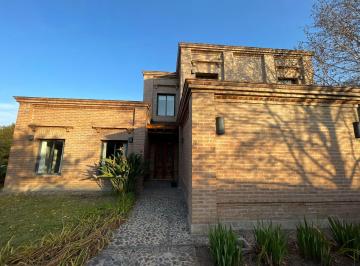 Casa de 11 ambientes, Córdoba · Country El Bosque. Casa de Categoría en Venta de 3 Dorm., Cochera, Piscina