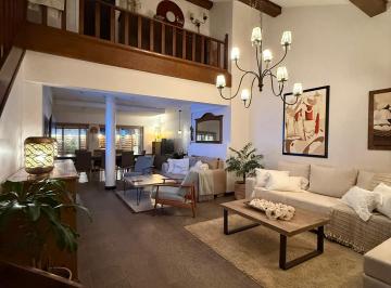 Casa de 4 ambientes, Mar del Plata · Chalet en Venta Barrio San Carlos, Mar del Plata
