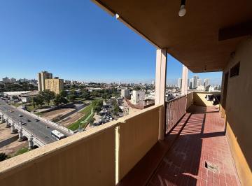 Casa de 5 ambientes, Córdoba · Frente Parque Las Heras. Departamento en Venta de 2 Dorm. y Balcón Amplio