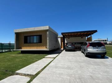 Casa · 200m² · 4 Ambientes · 6 Cocheras · Casa a Estrenar en Villalobos - Pueblos del Plata