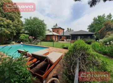 Casa · 200m² · 5 Ambientes · 1 Cochera · Casa - Galapagos Alquiler Anual U$d 1.700.