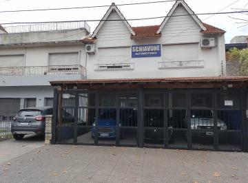 Local comercial · 300m² · 5 Ambientes · 10 Cocheras · Local en Azara 345