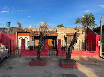 Casa · 120m² · 3 Ambientes · 1 Cochera · Casa 3 Amb. en Venta Oportunidad - Trujui, Moreno