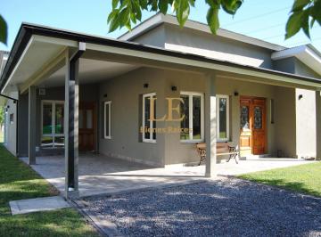 Casa · 160m² · 5 Ambientes · 4 Cocheras · Casa en Venta - Santa Isabel I