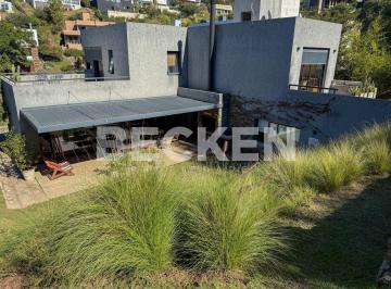Casa · 250m² · 4 Ambientes · 2 Cocheras · Casa en Venta en La Rufina Precio Unico