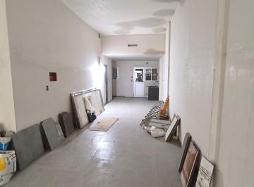Local comercial de 1 ambiente, Rosario · Espectacular Local Al Frente
