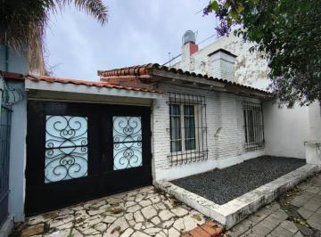 Casa · 130m² · 3 Ambientes · 2 Cocheras · Chalet en Venta - Ituzaingó Norte - Juncal Al 400