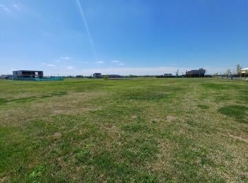 Terreno · 1060m² · Venta de Terreno en Funes. Vida Club de Campo. Frente Sur.